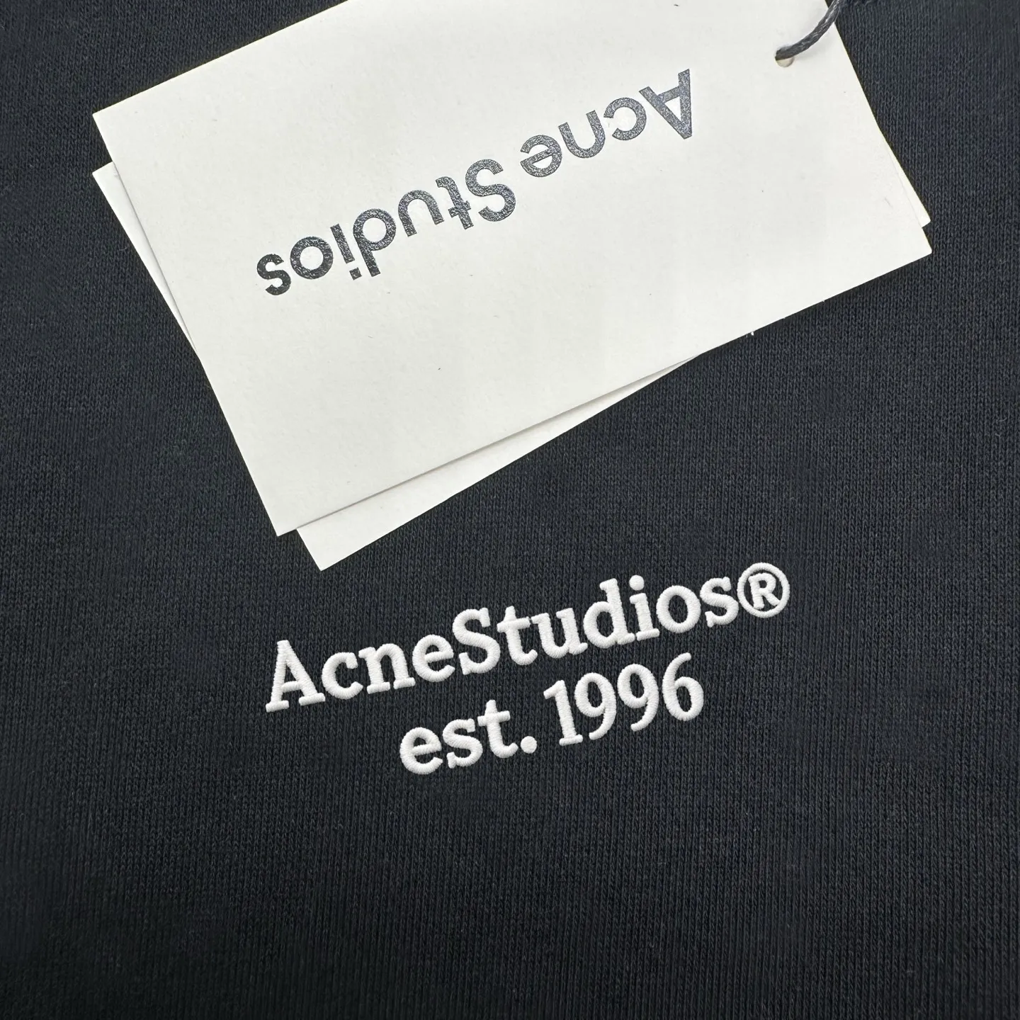 Acne*Studios*Autumn and winter letter embroidery technology "Difference in currency fabrics" Double yarn pure cotton top 7a antibacterial short-sleeved tee The upper body is very comfortable, Same Style half-sleeves for men and women, dropped shoulders and loose version Color: Black White Coffee Brown Size: S (90-130 pounds) M (125-150 pounds) L (135-165 pounds) XL (160-190 pounds) XXL (185 pounds)